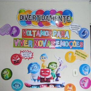 Painel de Volta às Aulas com o Tema do Filme Divertidamente! 🎉📚