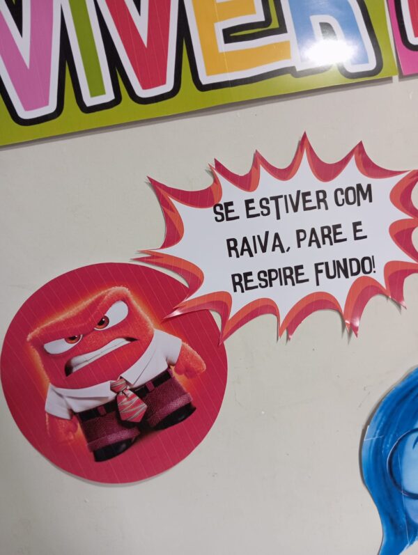 Painel de Volta às Aulas com o Tema do Filme Divertidamente! 🎉📚 - Imagem 6